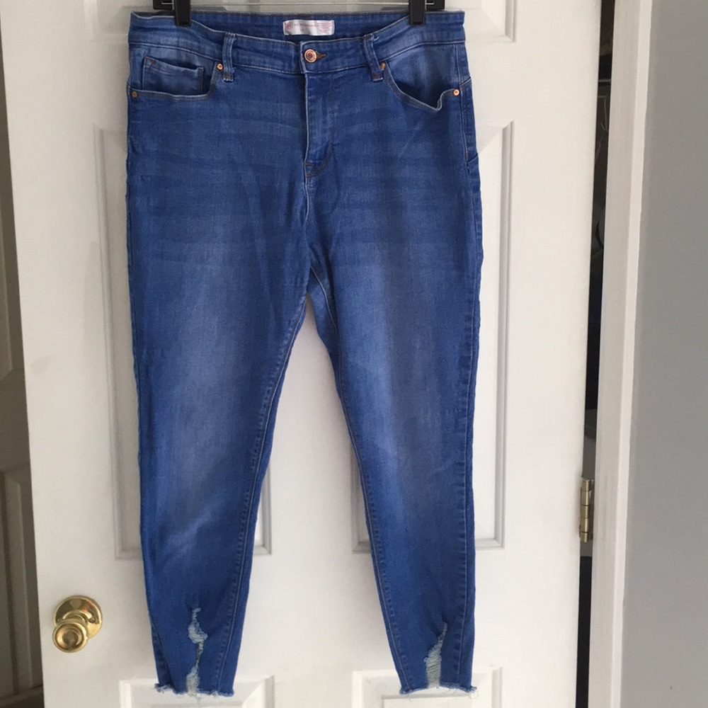 No Boundaries Distressed Skinny Jeans Sz 17